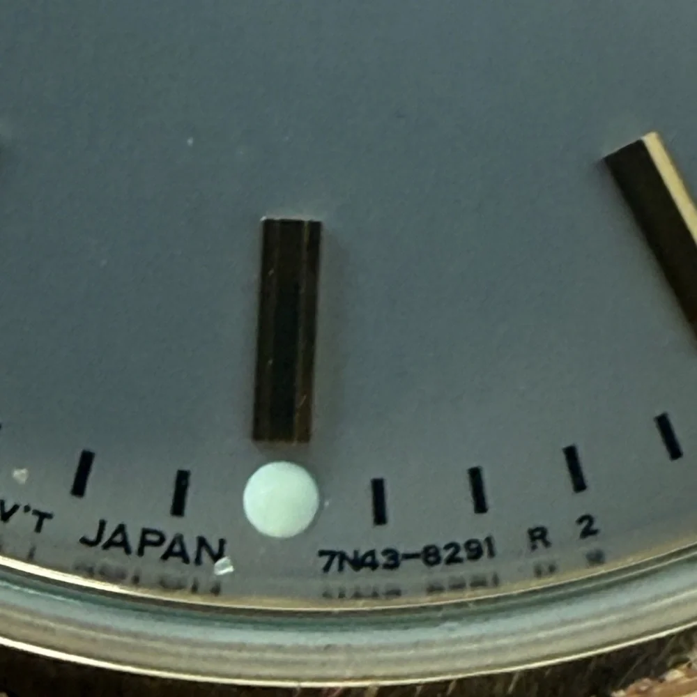 Seiko Gray Dial Watch Two-Tone Stretch Bracelet Case Day Date Window New Battery
